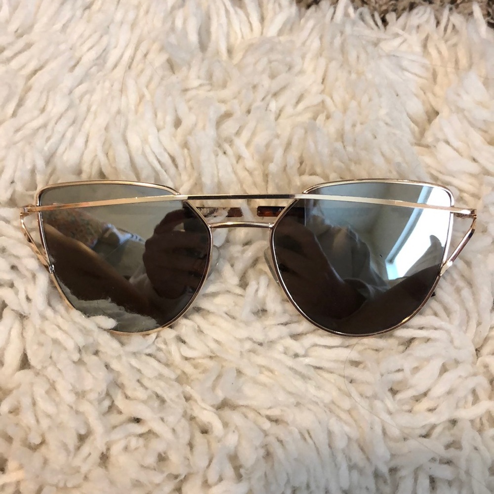 Gold Mirrored Frame Sunglasses